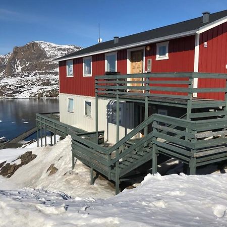 Isi4U Hostel Sisimiut Exterior photo